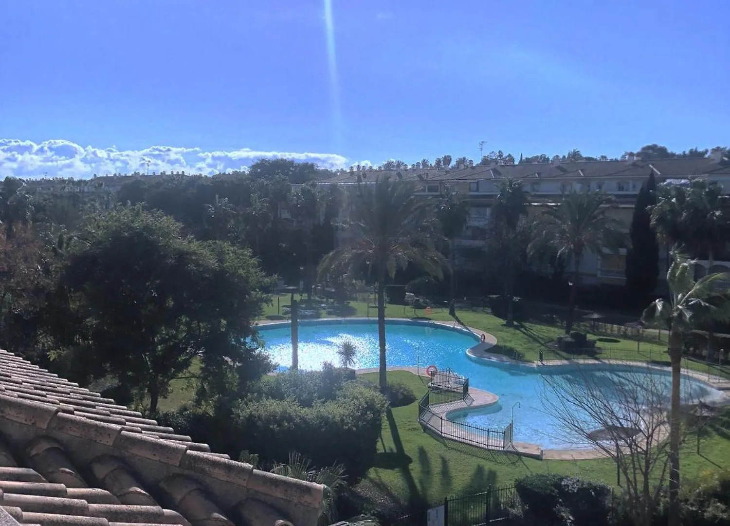 Apartment Puerto Bbanus Beaches And Marina, Playground The Rich & Famous, Is Only 1Km Walk Away Marbella